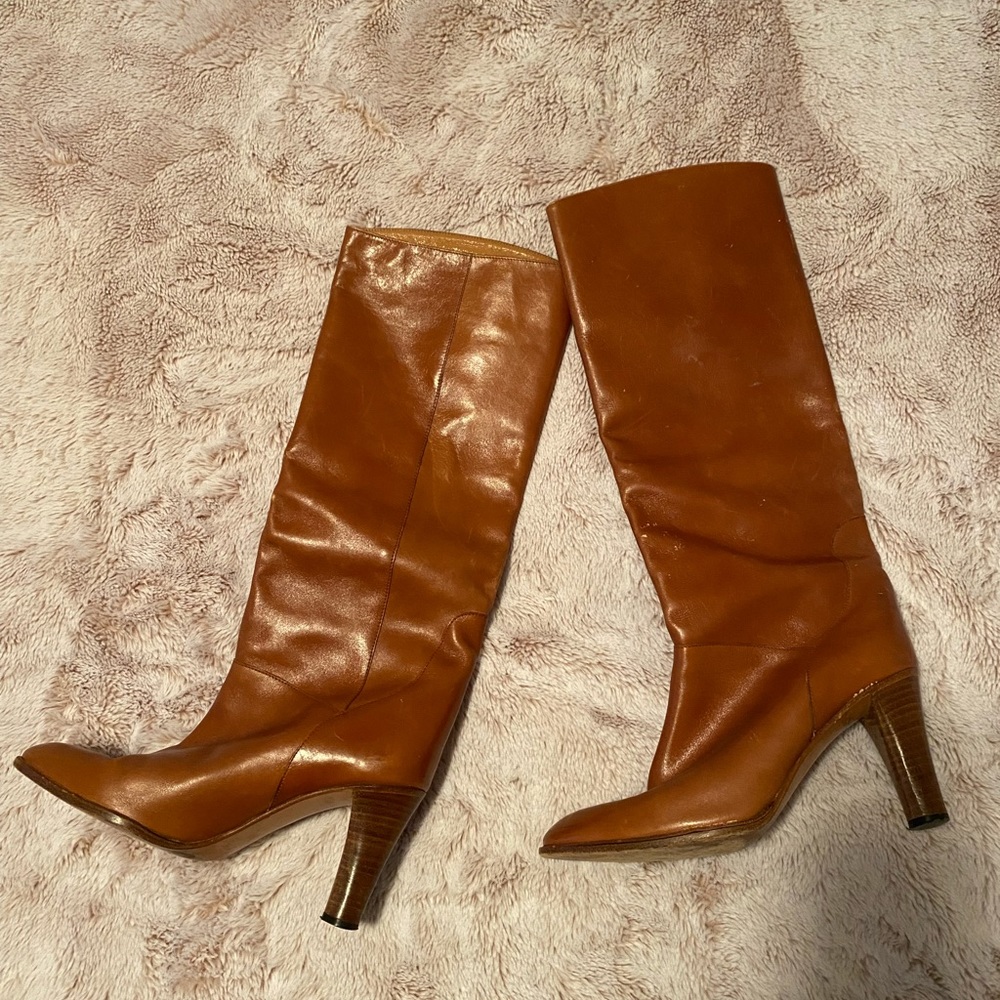 Xavier Danaud boots. Medium brown. Please note calf is a bit narrow. Size 37.